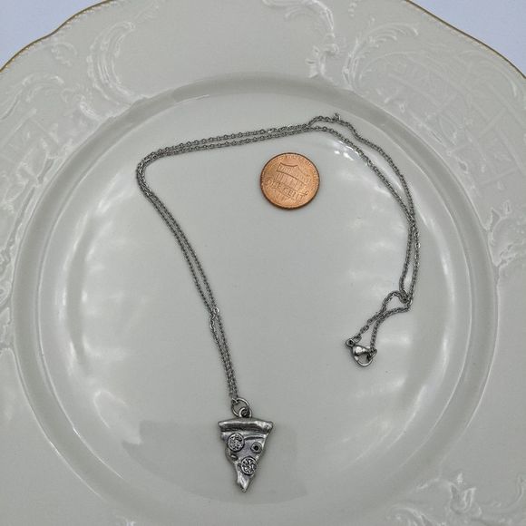 ✨ 3 for 25 ✨ Silver Tone Pizza Slice Necklace - Picture 6 of 6